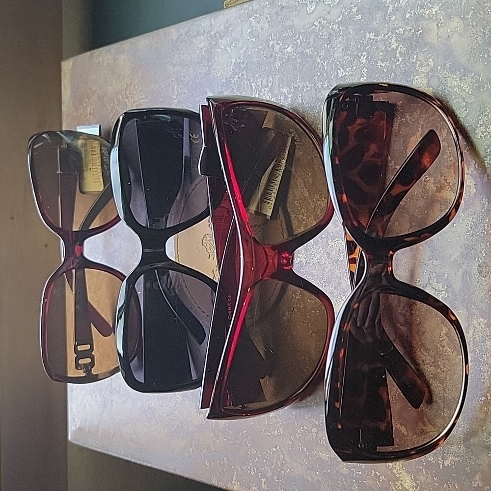 La Moda Variety Plastic Sunglasses Set of 4 Womens